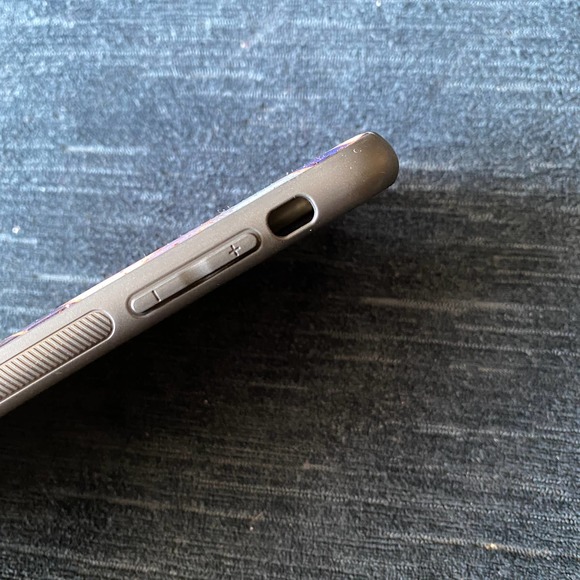 iPhone XR Case Multicolor Glossy Geometric Print Cover NEW - Picture 7 of 7